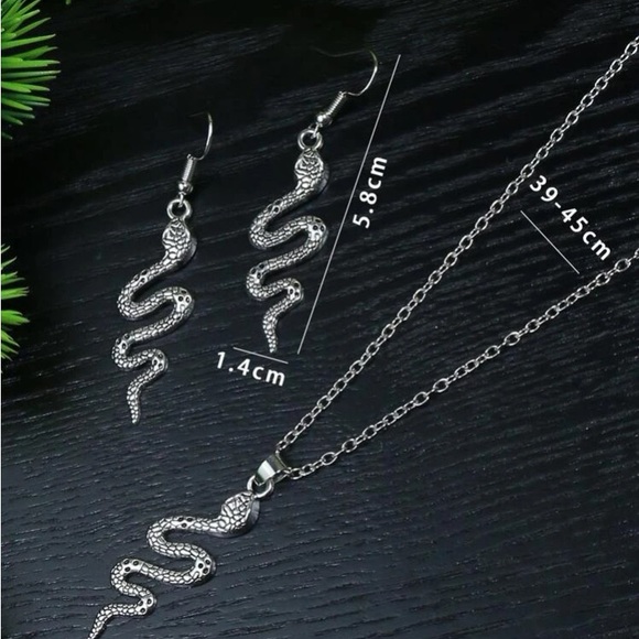 🆕Snake Necklace & Earrings !!! Brand New!!! - Picture 6 of 8